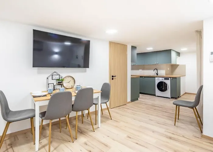 Cityscape Budget Apartments Doubledecker B