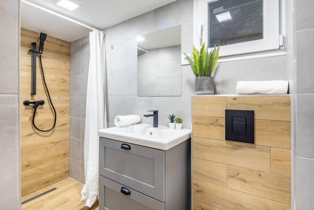 Cityscape Budget Doubledecker B Apartman *
